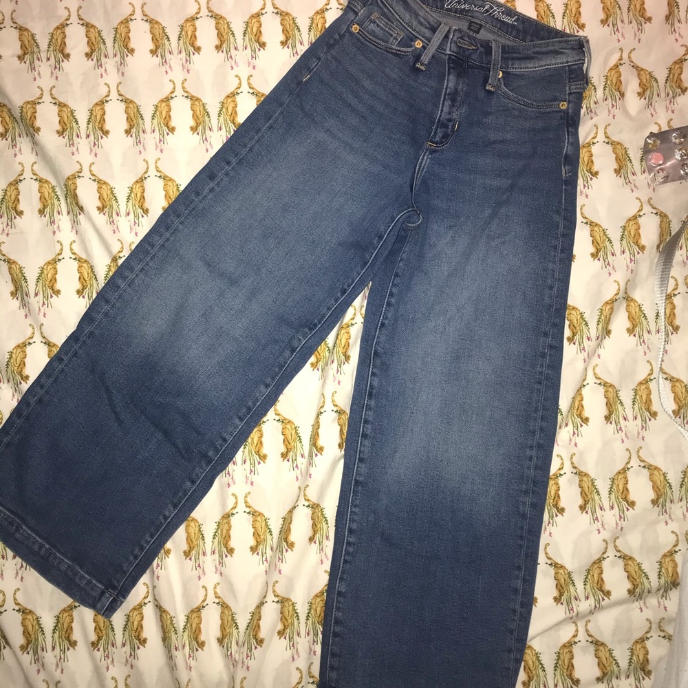 Universal Thread Wide Leg Jeans - Picture 4 of 6